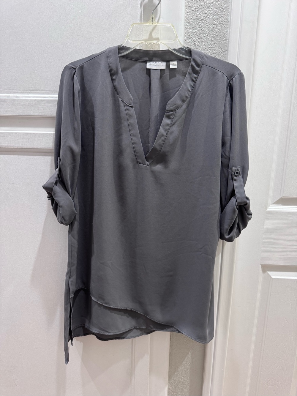 New York & Company Gray Asymmetrical High-Low Blouse Size M